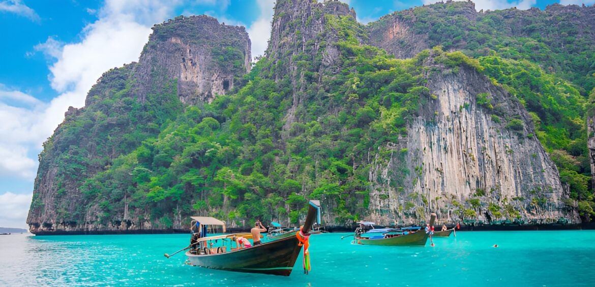 Coral Reef Snorkeling Safari with Professional Guide